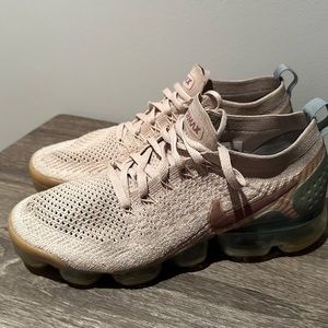Nike Air VaporMax Flyknit 2
Particle Beige 2018 size 9.5 women